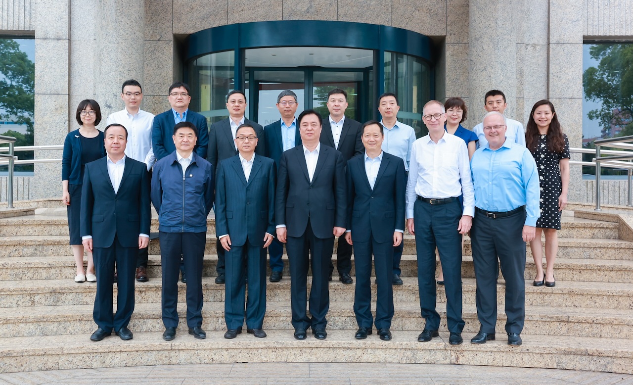 劉化龍董事長(zhǎng)調(diào)研保利華信